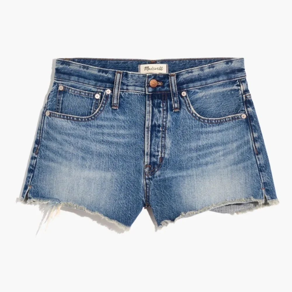 Madewell Relaxed Denim Shorts Button Fly Cut Off Cheeky Split Hem Sz 29